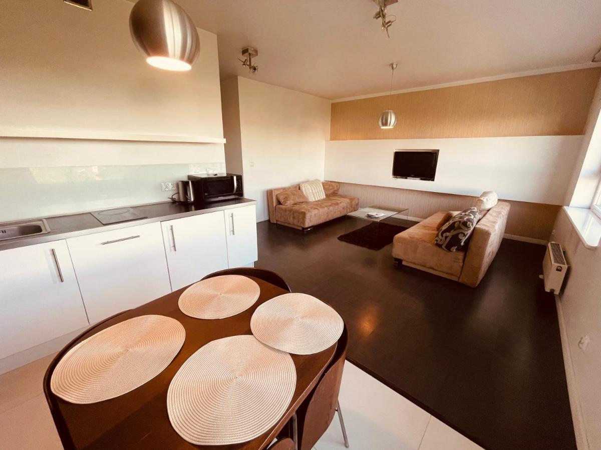 Apartamenty Ktw Debowe Tarasy คาโตวีตเซ ภายนอก รูปภาพ