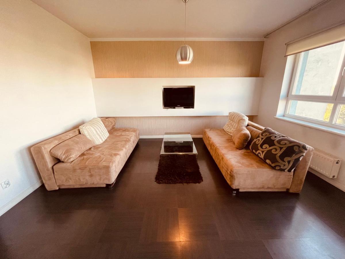 Apartamenty Ktw Debowe Tarasy คาโตวีตเซ ภายนอก รูปภาพ