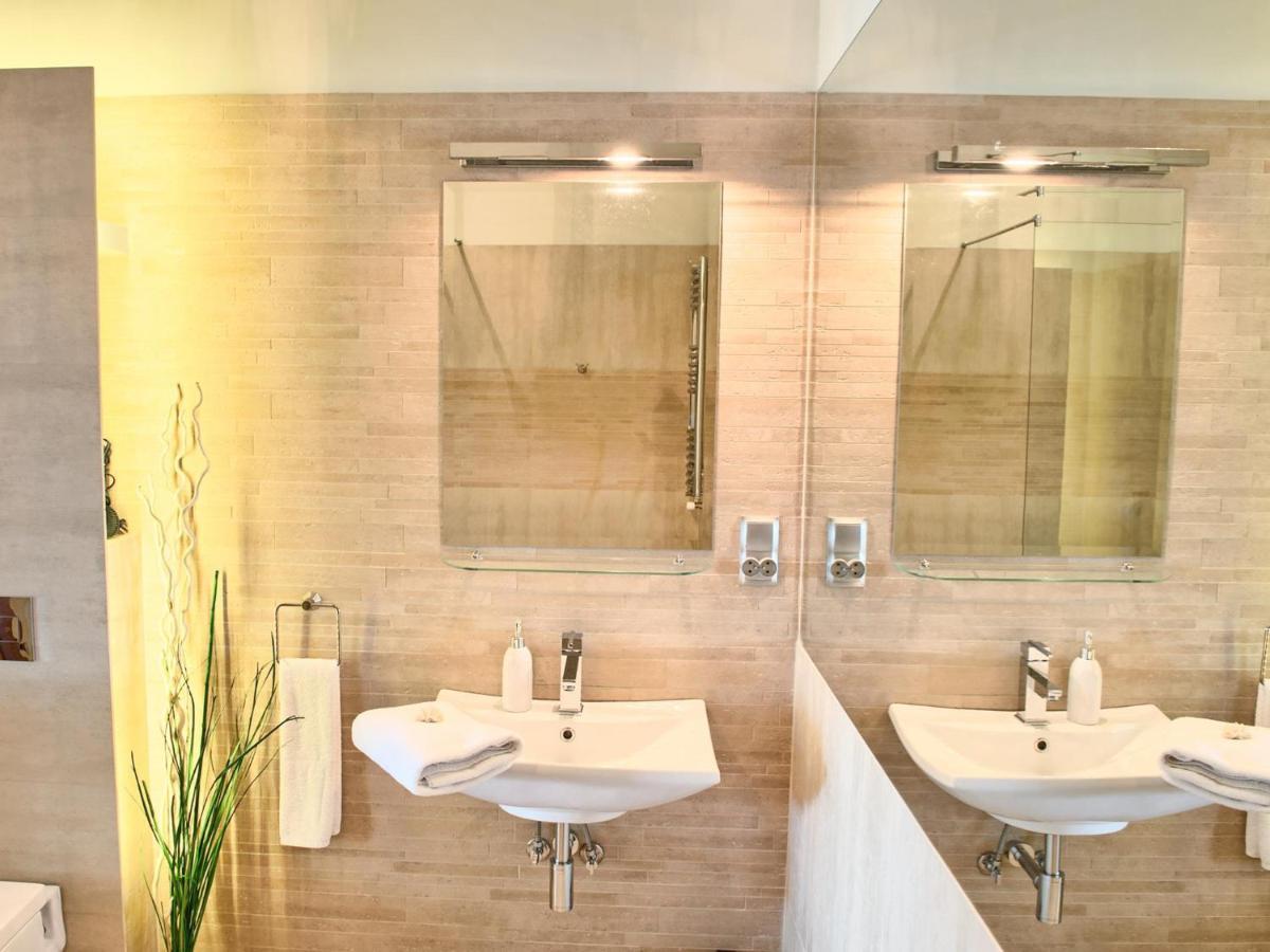 Apartamenty Ktw Debowe Tarasy คาโตวีตเซ ภายนอก รูปภาพ