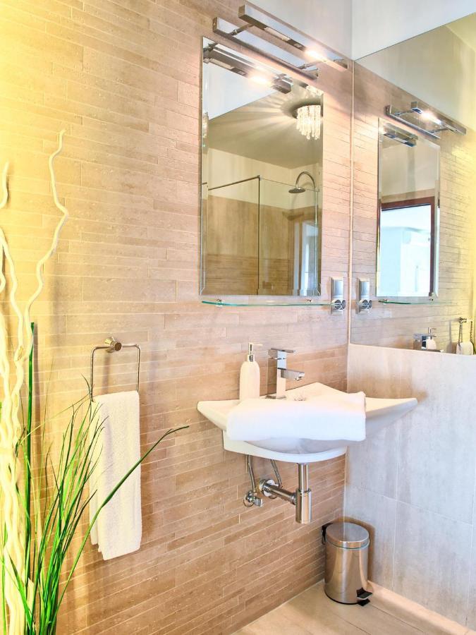 Apartamenty Ktw Debowe Tarasy คาโตวีตเซ ภายนอก รูปภาพ